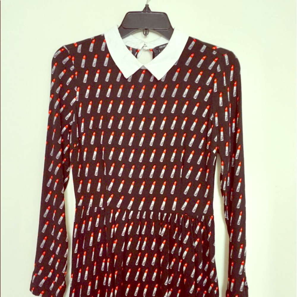 Forever 21 lipstick collar dress